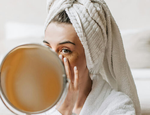 Patientenfrage: Was hilft bei ersten Fältchen?